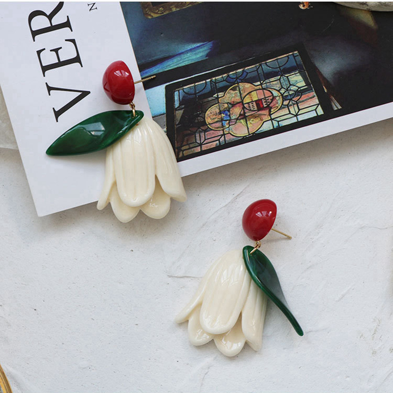 여성을 위한 기질 튤립 꽃 스터드 귀걸이, 여름 한국 수지 소재 간단한 스테이트먼트 귀걸이 쥬얼리 파티 선물